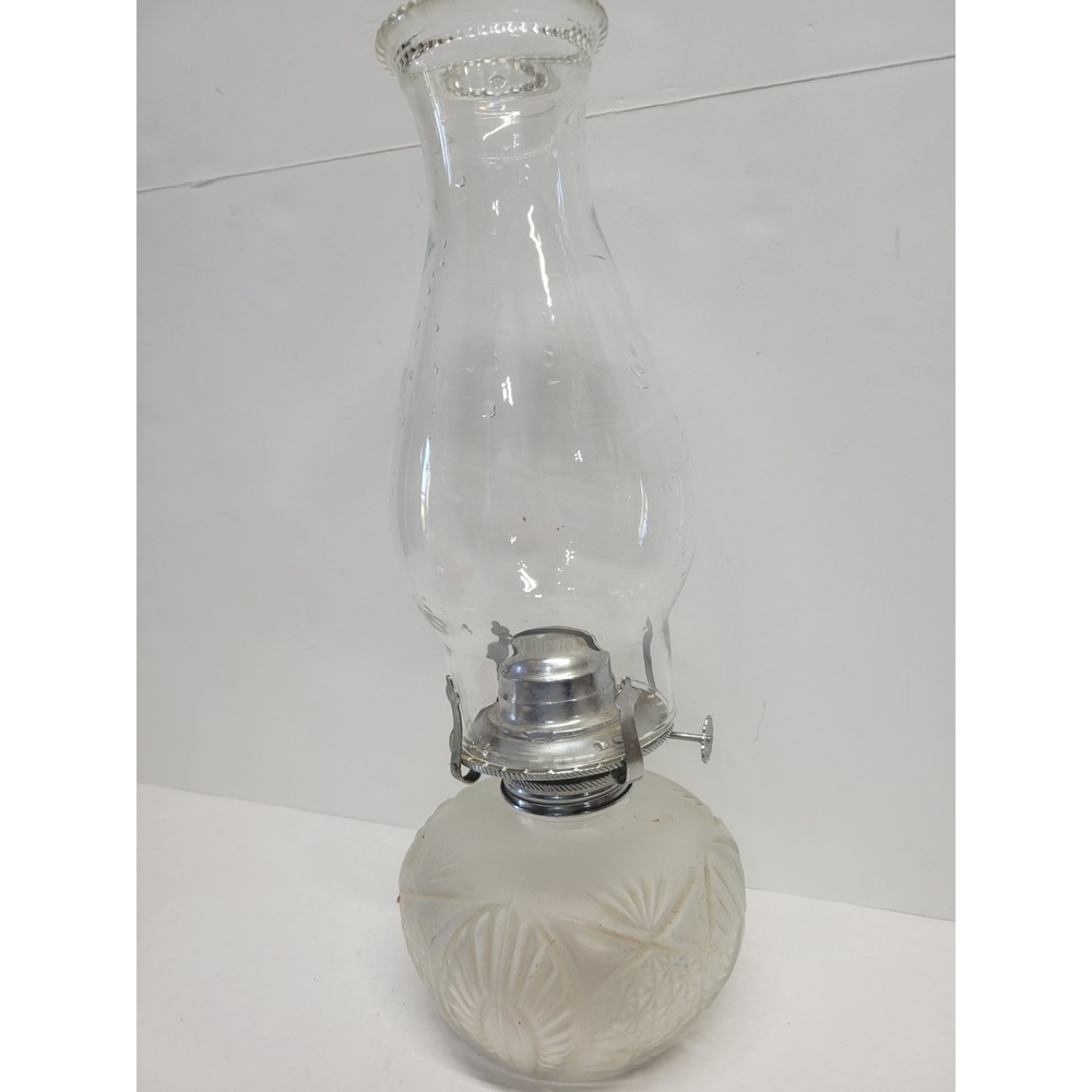 Vtg Frosted Glass‎ Oil Lamp Starburst Pattern Model No 288 Clear Chimney 12.5in
